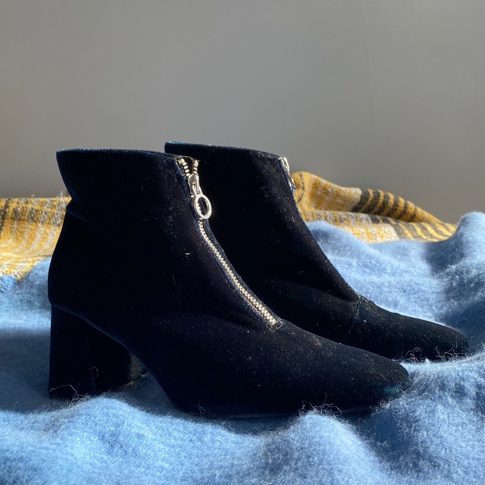 Zara blue velvet zipper booties